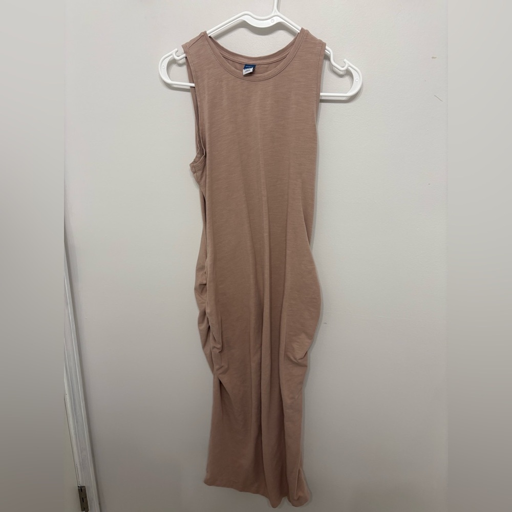 Old Navy Sleeveless Maternity Dress